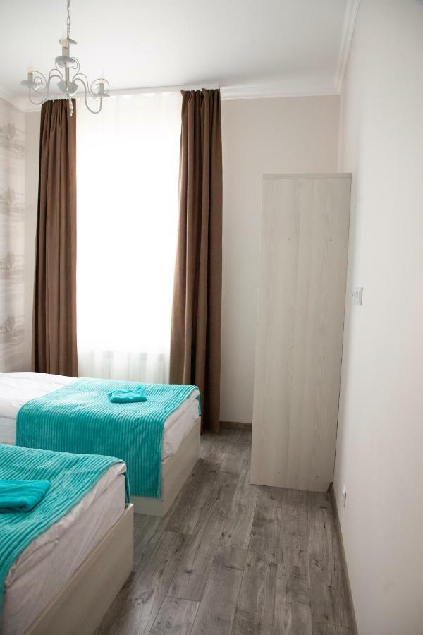 Kit Apartament Apartment Lviv Exterior photo