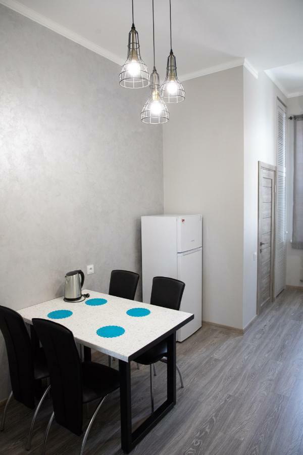 Kit Apartament Apartment Lviv Exterior photo