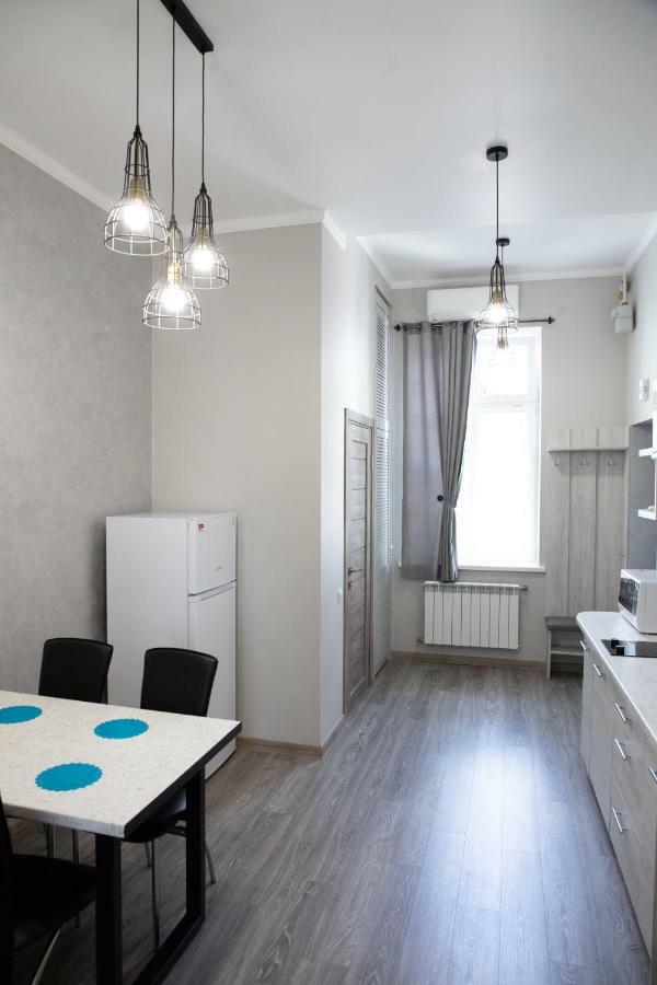 Kit Apartament Apartment Lviv Exterior photo