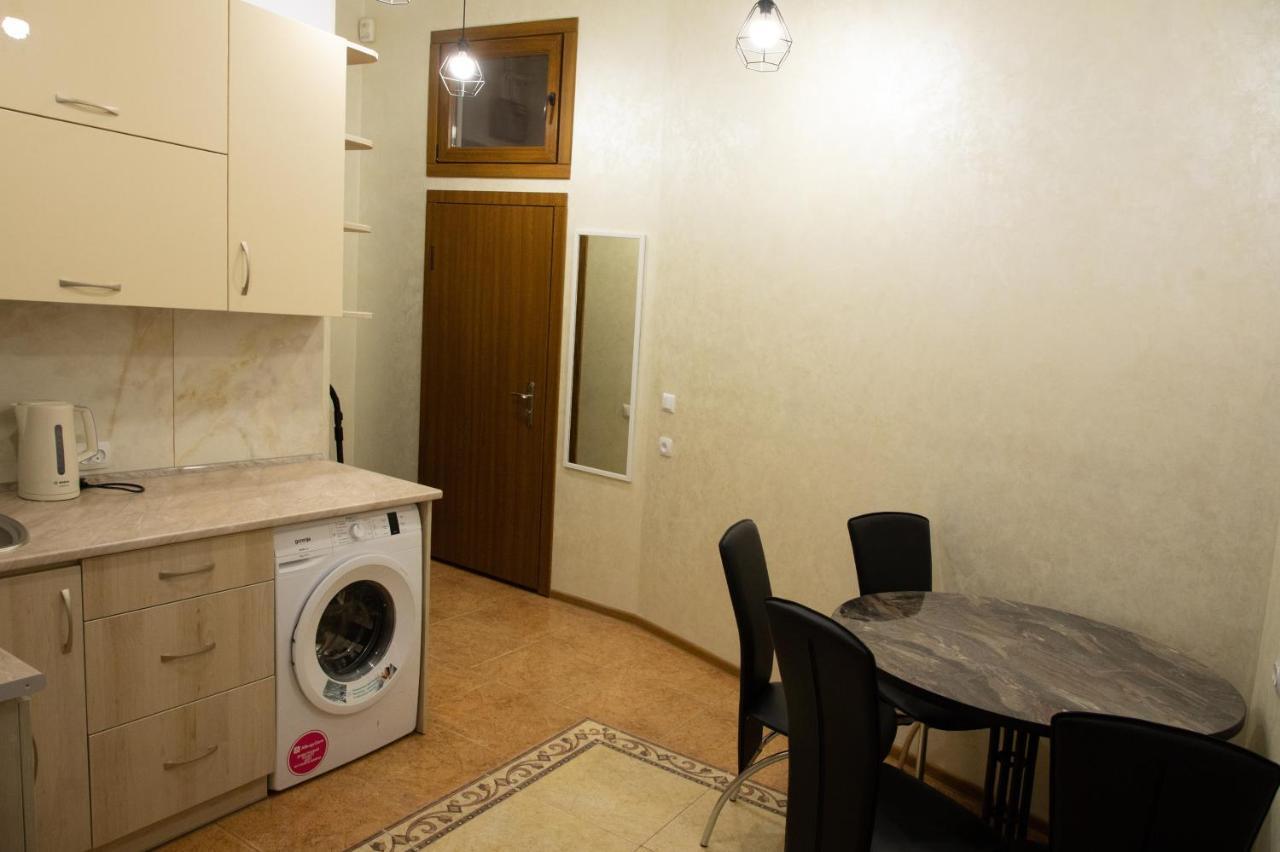 Kit Apartament Apartment Lviv Exterior photo