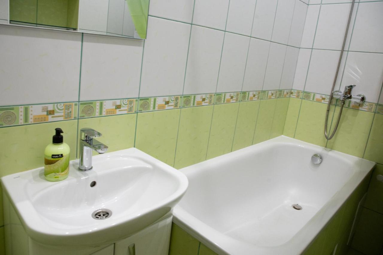 Kit Apartament Apartment Lviv Exterior photo